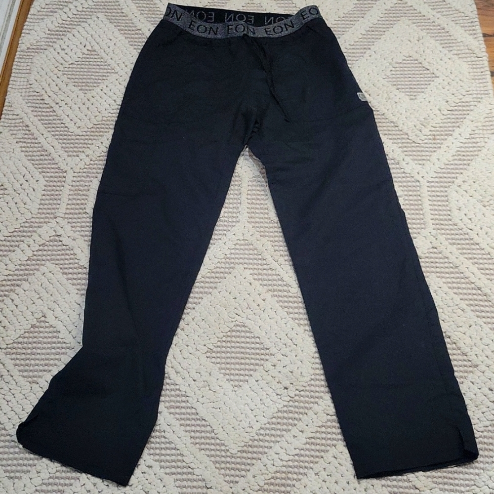 Eon black scrubs